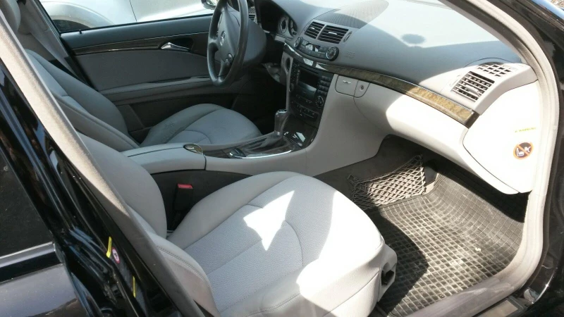 Mercedes-Benz E 200 1.8i-GAZ, снимка 10 - Автомобили и джипове - 53387679