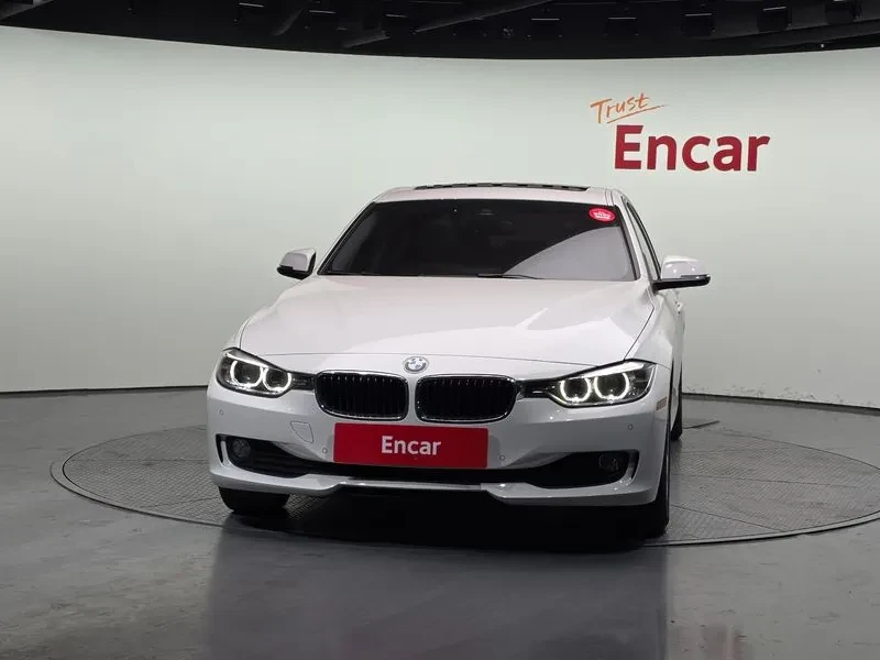 BMW 320 d Ed Edition, снимка 3 - Автомобили и джипове - 53857808