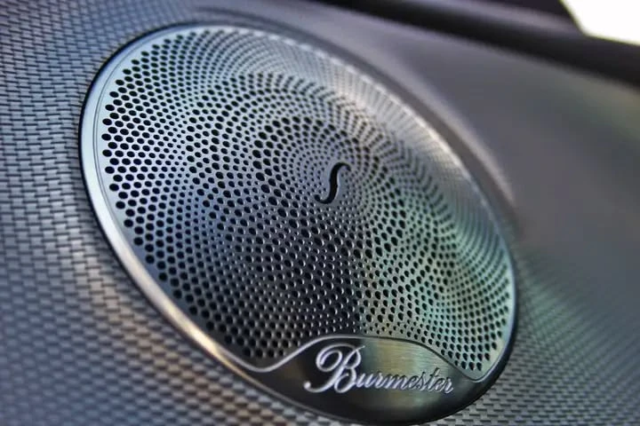 Mercedes-Benz E 220 AMG Line, снимка 2 - Автомобили и джипове - 56529074