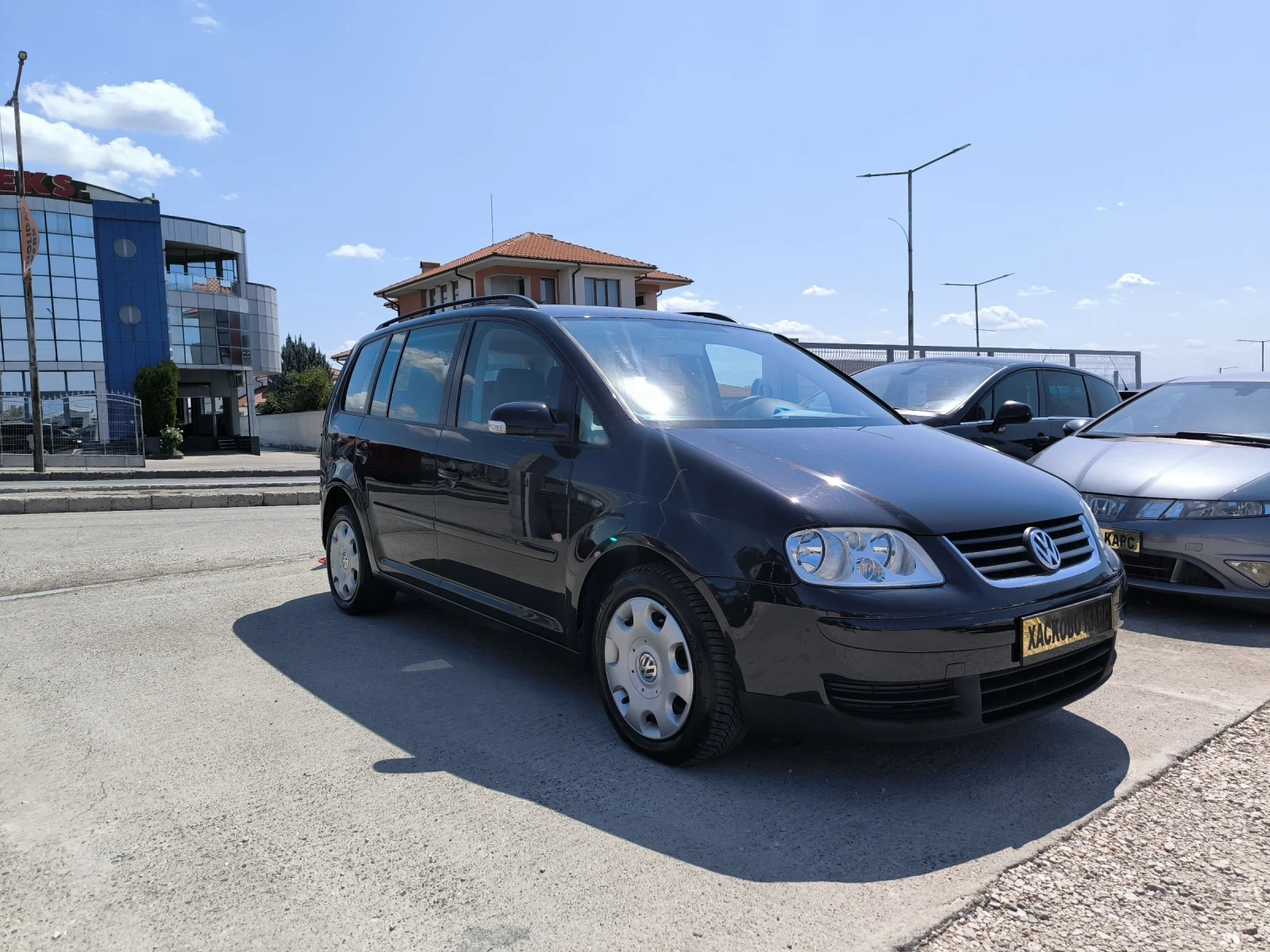 VW Touran 2.0TD - изображение 3