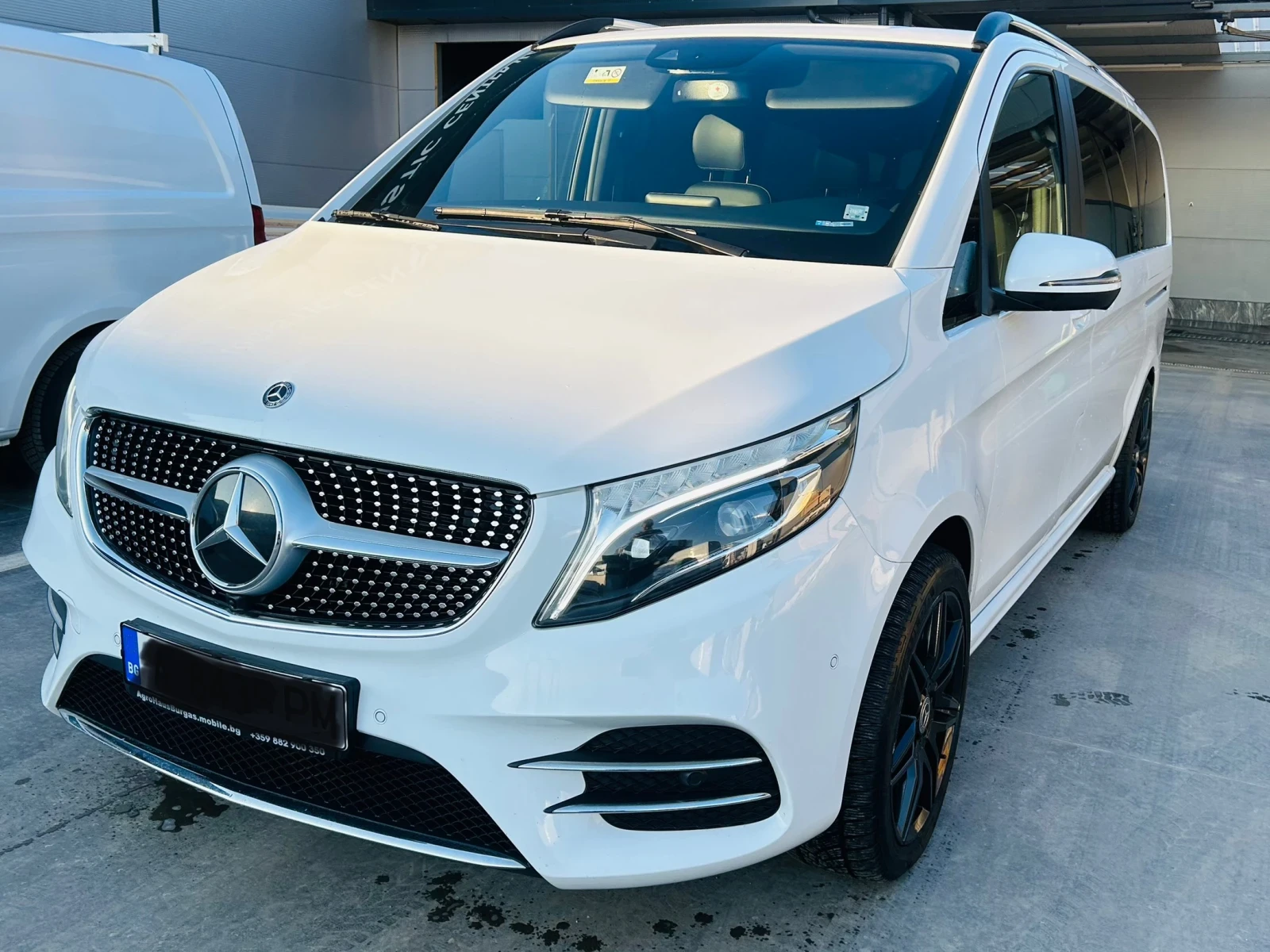 Mercedes-Benz V 300 AMG TOP  2026 | Mobile.bg   2