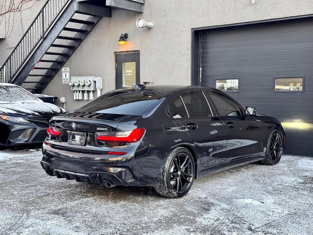 BMW 330 *  *    *   *  | Mobile.bg   8