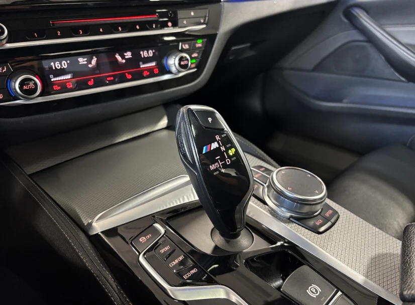 BMW 540 | AWD| MPKG| NAV| AMBIENT| LEATHER| SUNROOF| +  - изображение 7