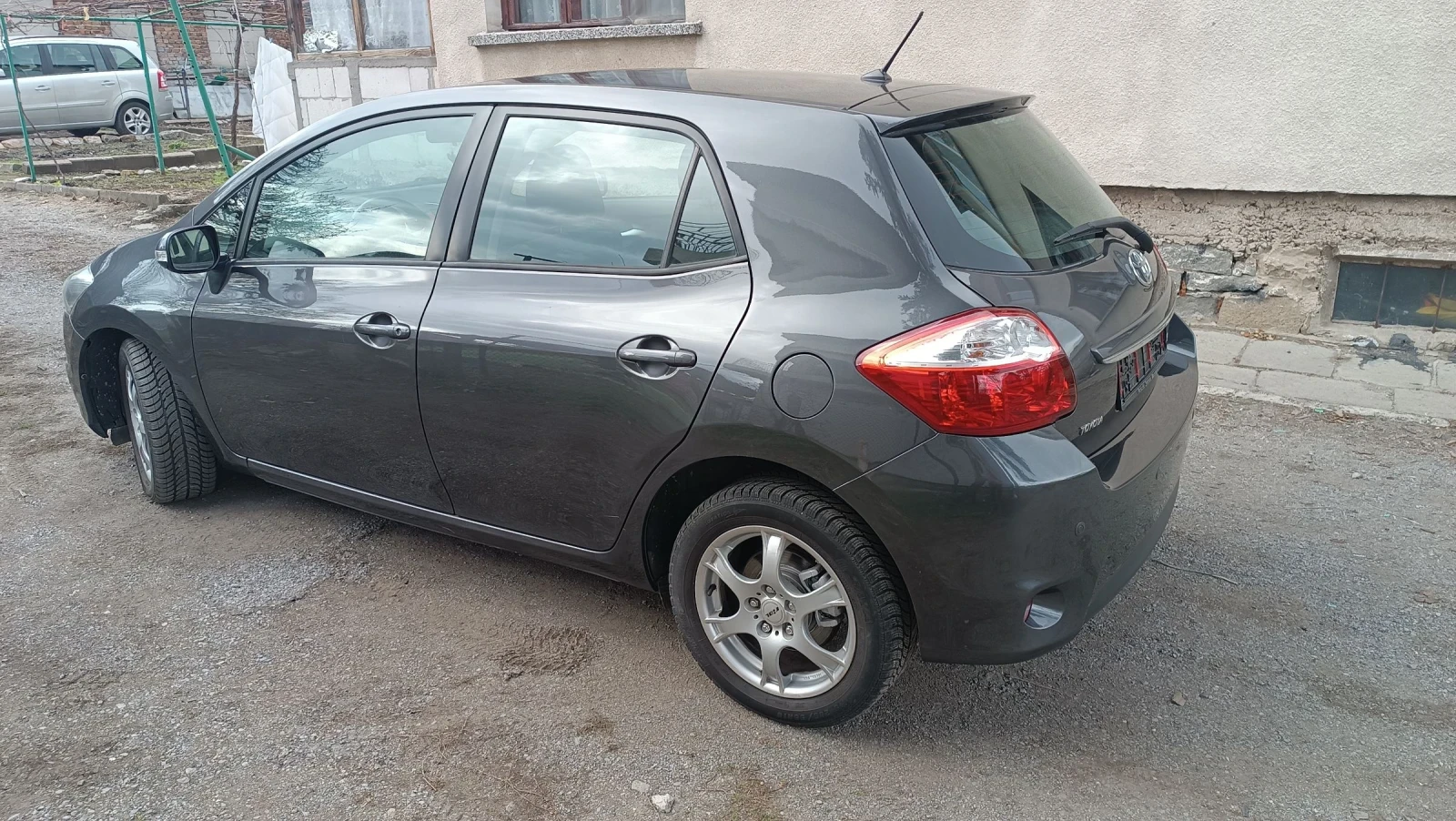 Toyota Auris 1.6-132к.с.топ състояние  - изображение 4