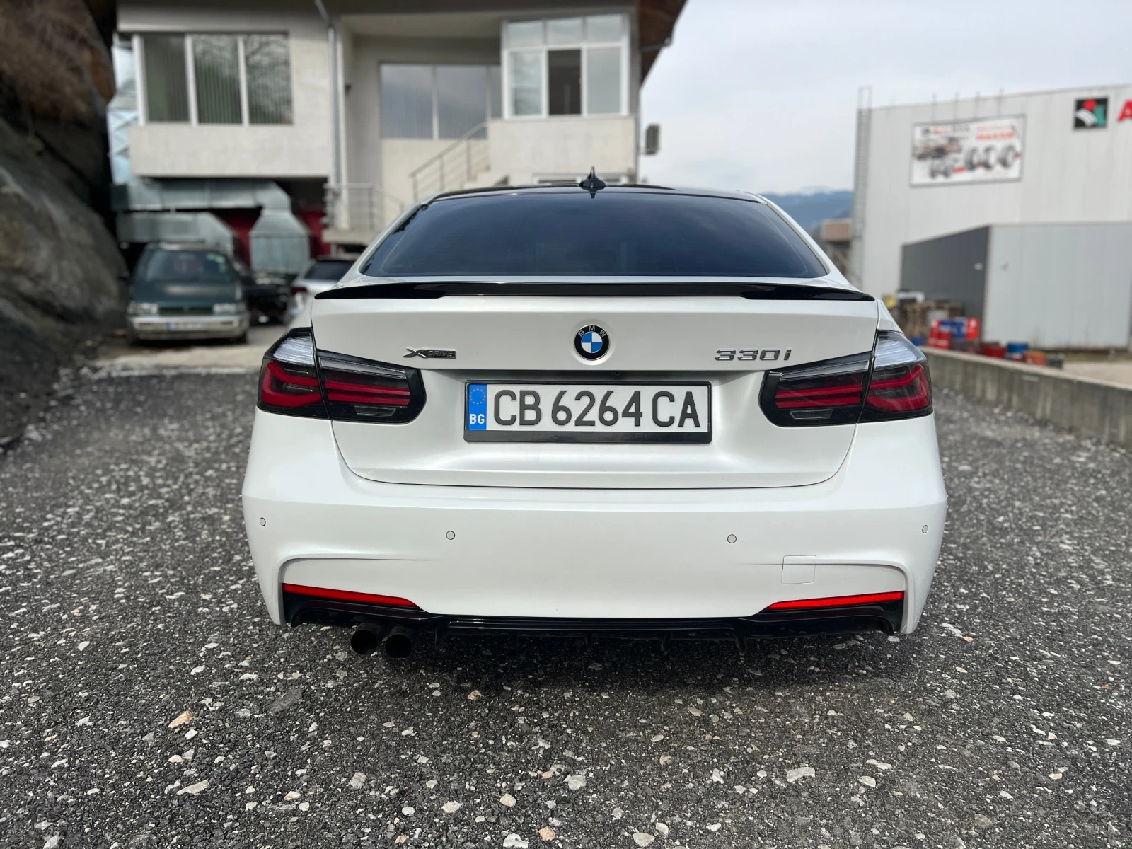 BMW 330, снимка 4 - Автомобили и джипове - 54177909