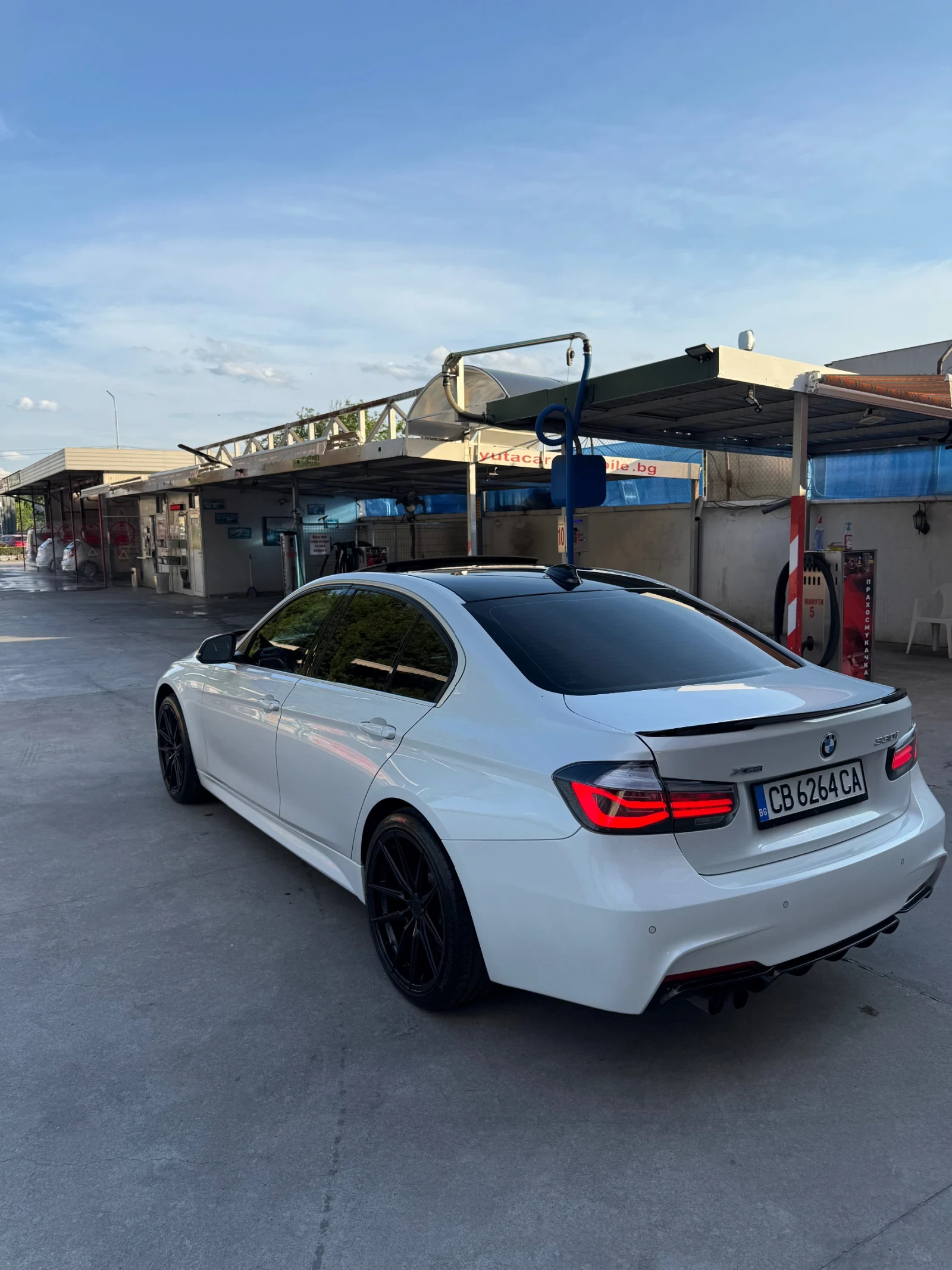BMW 330 Facelift, 252кс. 108500км., снимка 4 - Автомобили и джипове - 54813729