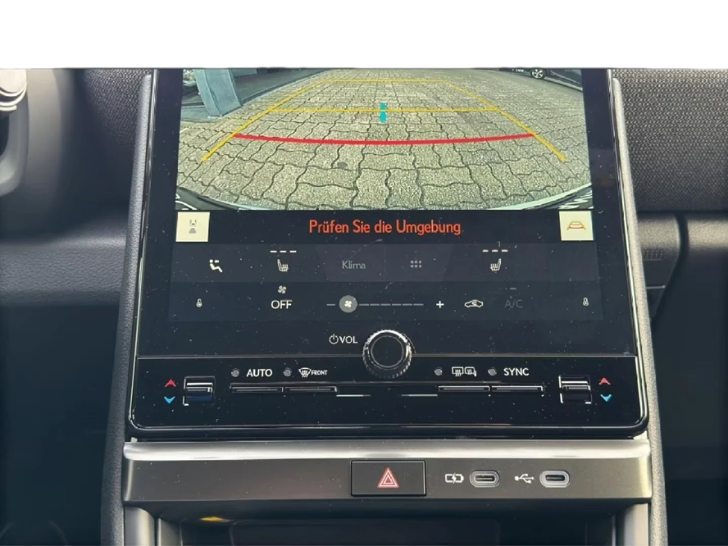 Lexus LBX НОВ!/HEV/136HP/BASIS/FWD/CAM/LED/NAVI/CPLAY/285q, снимка 11 - Автомобили и джипове - 54508492