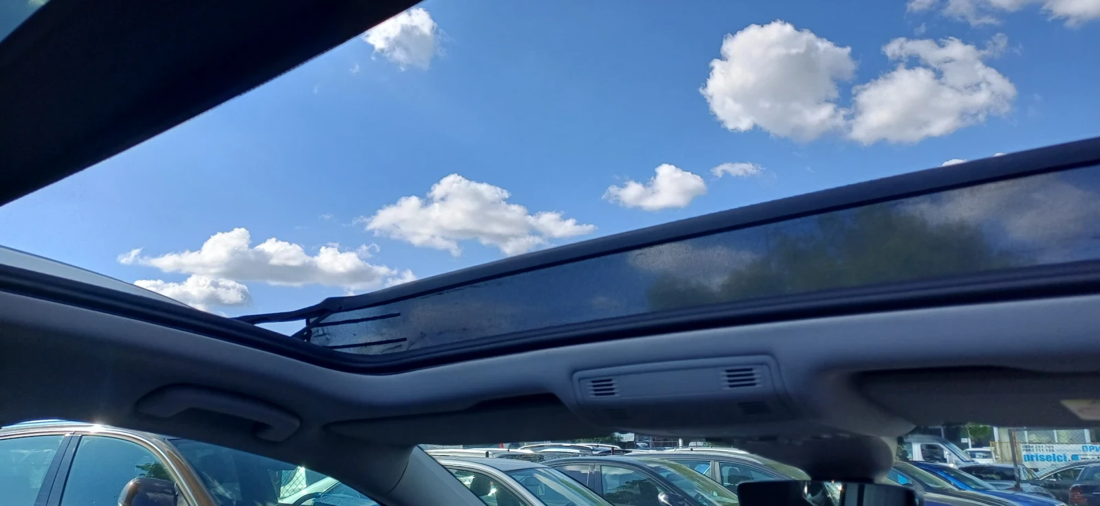 VW Touran 2.0 TDI 150к.с. 6+ 1места, снимка 12 - Автомобили и джипове - 54827130