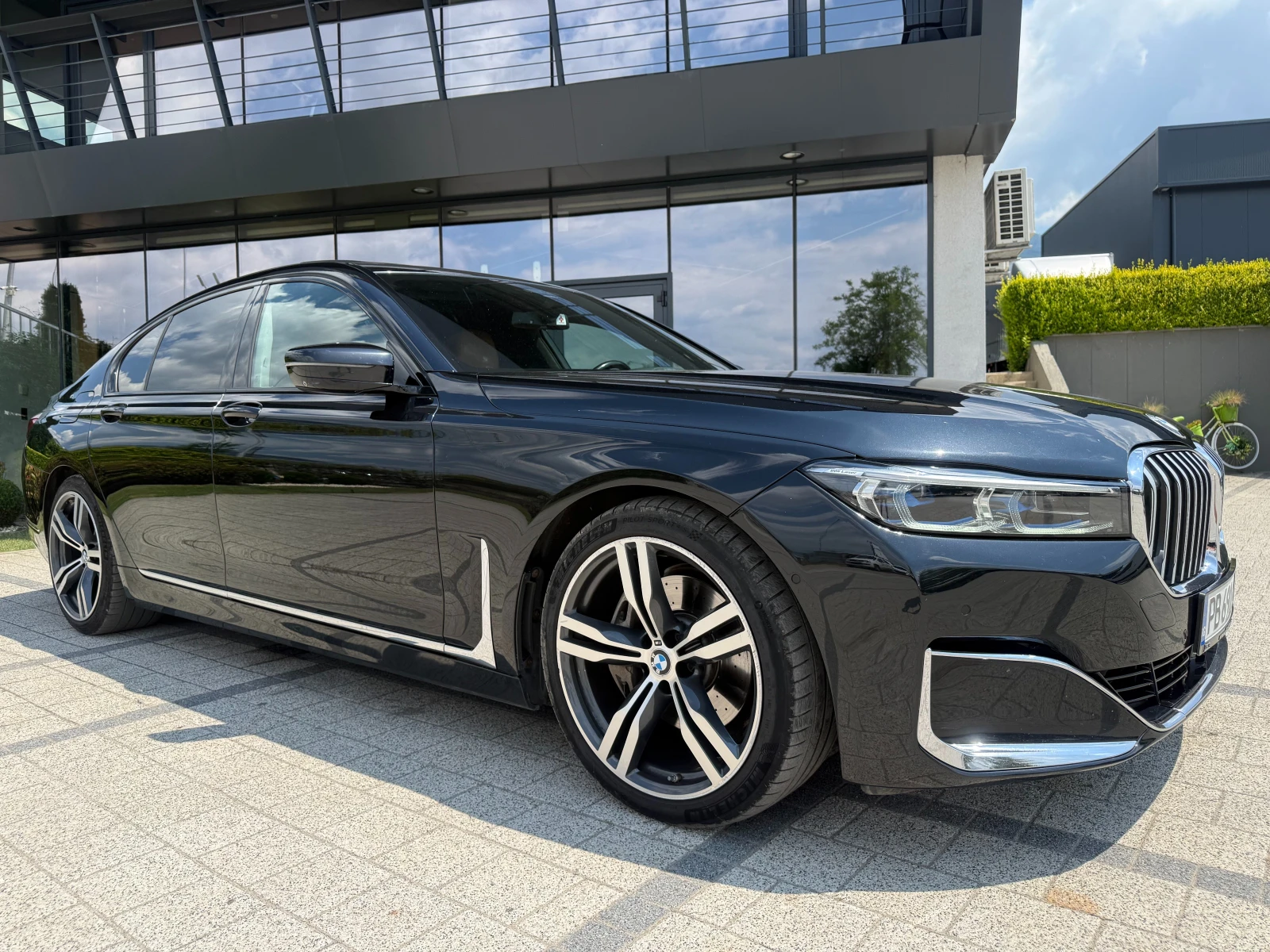 BMW 730 d Xdrive FaceLift , снимка 2 - Автомобили и джипове - 55070645