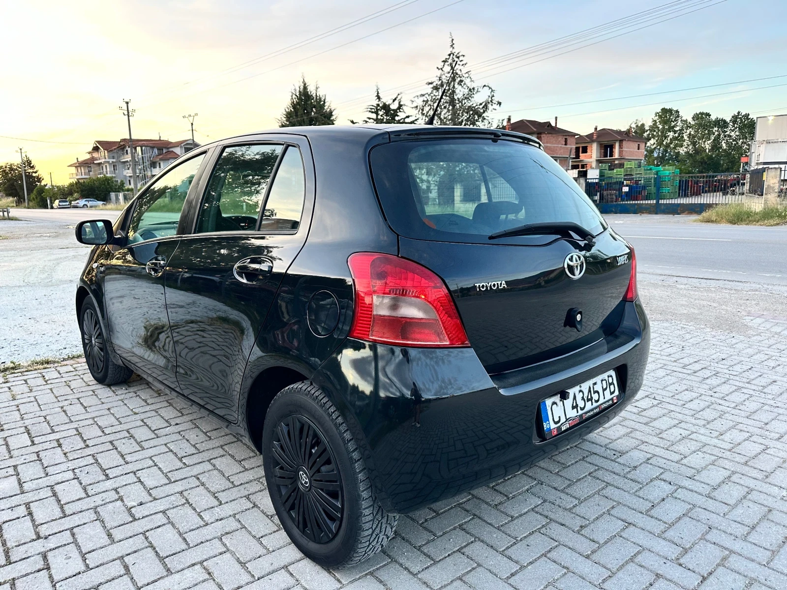 Toyota Yaris, снимка 2 - Автомобили и джипове - 55138104