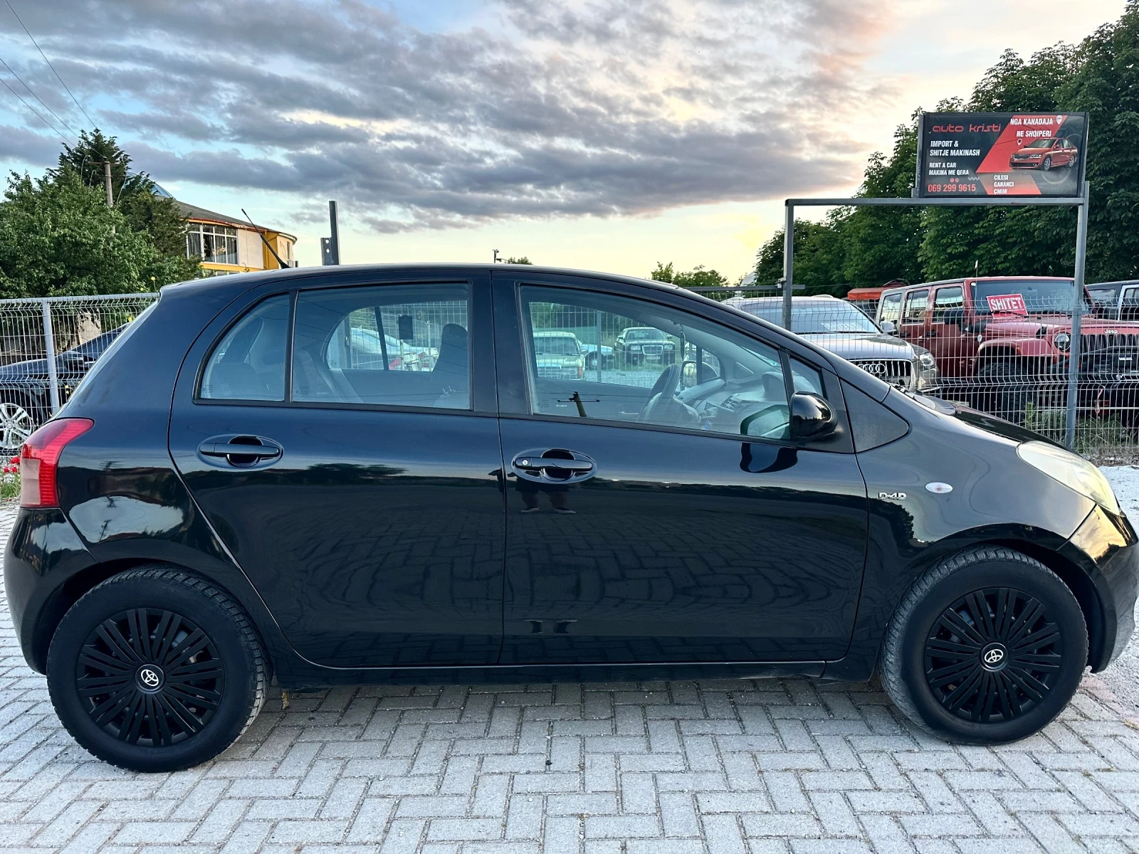 Toyota Yaris, снимка 5 - Автомобили и джипове - 55138104