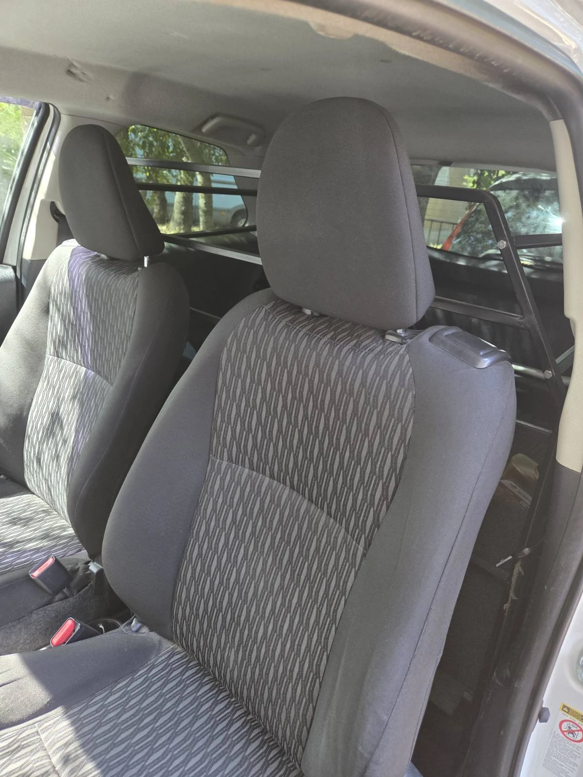 Toyota Yaris товарен , снимка 4 - Автомобили и джипове - 55365818