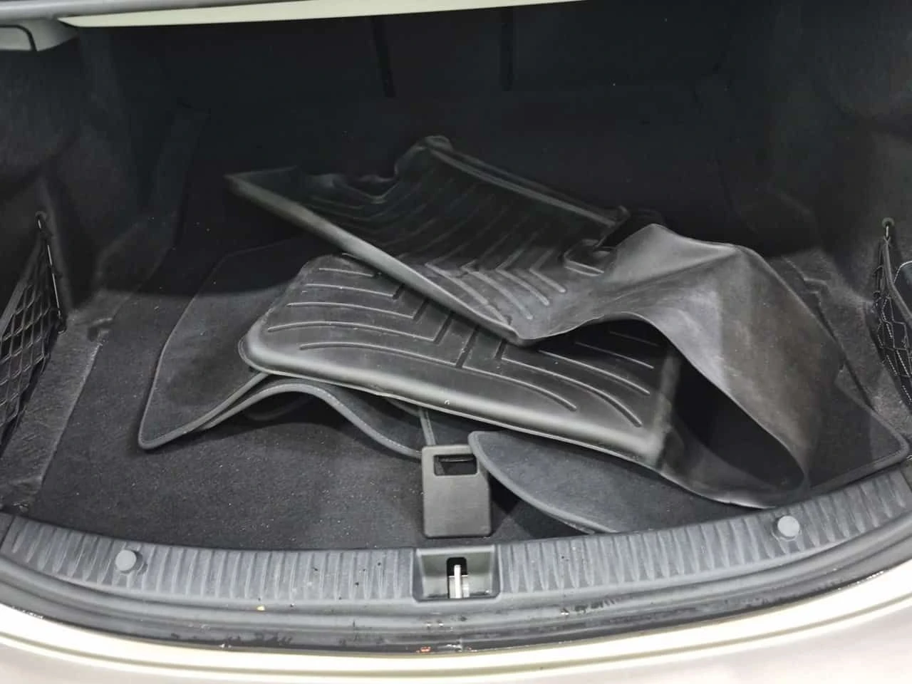 Mercedes-Benz C 300 * CARFAX * ПАНОРАМА * АМГ ПАКЕТ * , снимка 15 - Автомобили и джипове - 55441035