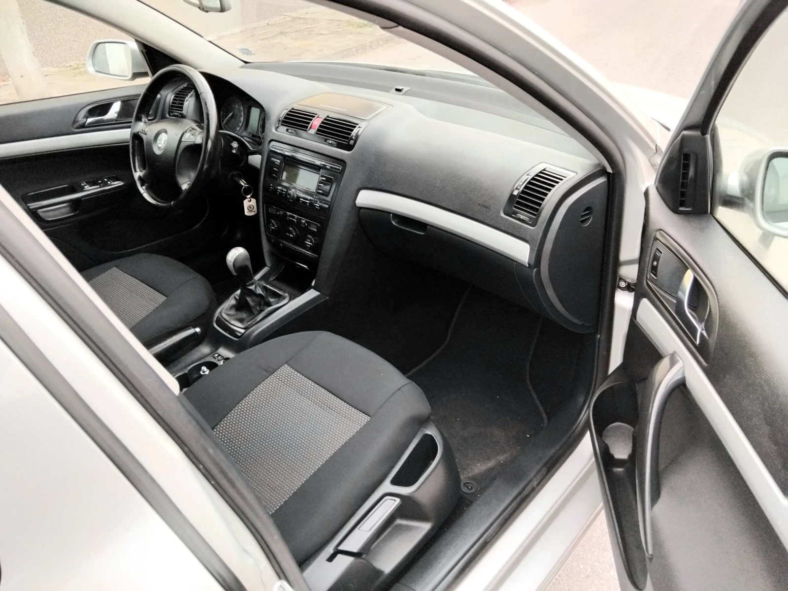 Skoda Octavia 2.0.i.4+ 4.150�.+ ����� ��������� .6��������  | Mobile.bg � ����������� 10