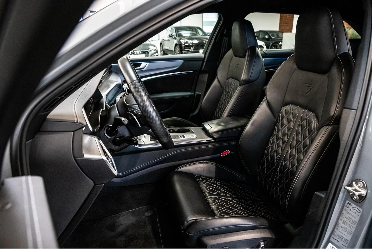 Audi A6 55 TFSI/S line/21zoll/360cam/MATRIX, снимка 10 - Автомобили и джипове - 56093314