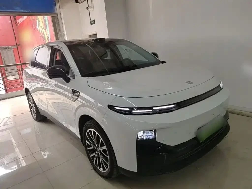Leapmotor B10