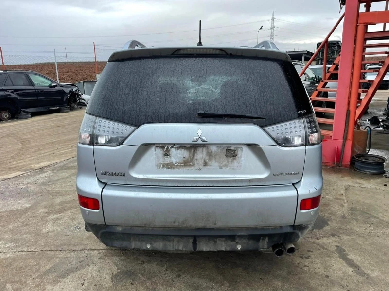 Mitsubishi Outlander 2.0, снимка 3 - Автомобили и джипове - 39289172