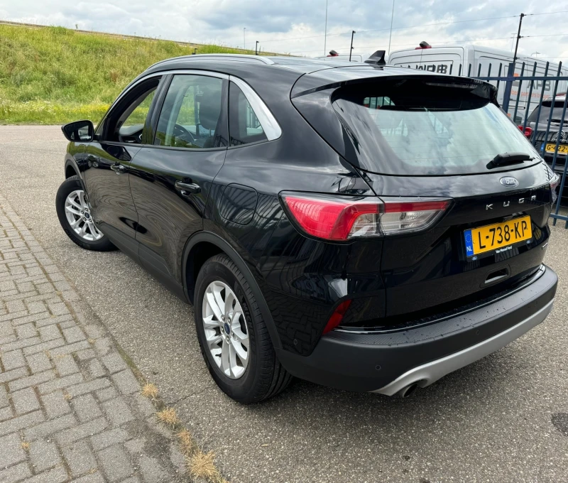 Ford Kuga 2.5 Plugin, снимка 3 - Автомобили и джипове - 47427300