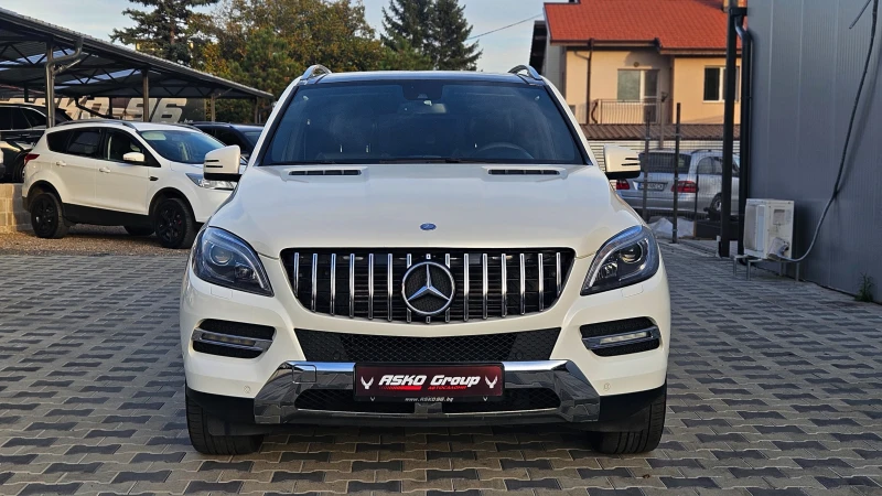 Mercedes-Benz ML 350 ! AMG/GERMANY/PANORAMA/AIRMATIC/SIGN ASSYST/F1/LIZ, снимка 2 - Автомобили и джипове - 47712535