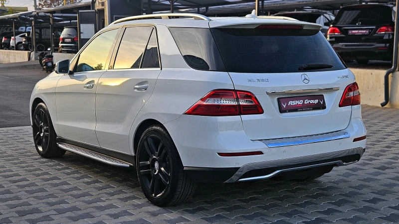 Mercedes-Benz ML 350 ! AMG/GERMANY/PANORAMA/AIRMATIC/SIGN ASSYST/F1/LIZ, снимка 7 - Автомобили и джипове - 47712535