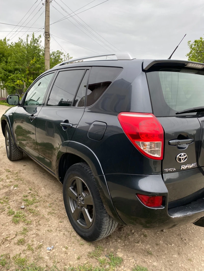 Toyota Rav4 2.2 , снимка 2 - Автомобили и джипове - 49259244