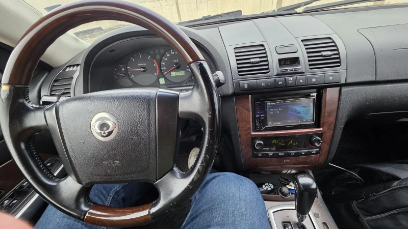 SsangYong Rexton, снимка 4 - Автомобили и джипове - 49311041