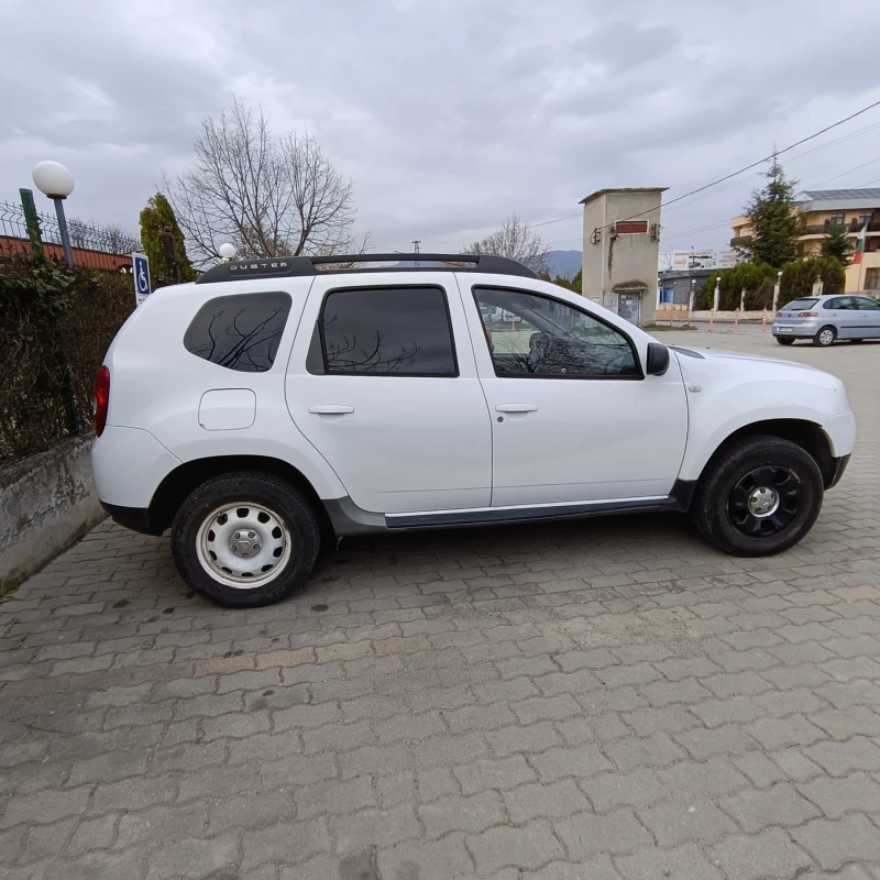 Dacia Duster, снимка 3 - Автомобили и джипове - 51715346