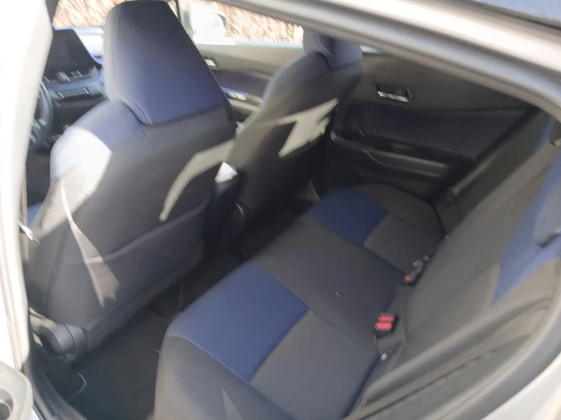 Toyota C-HR, снимка 4 - Автомобили и джипове - 52555601