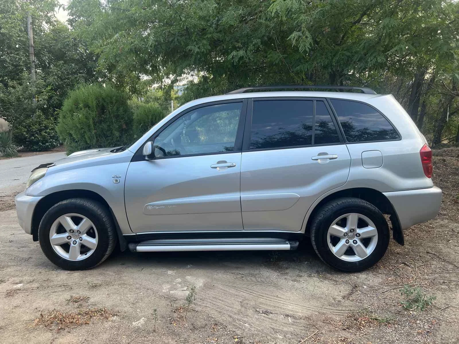 Toyota Rav4  2.0D4D-4X4 - изображение 3