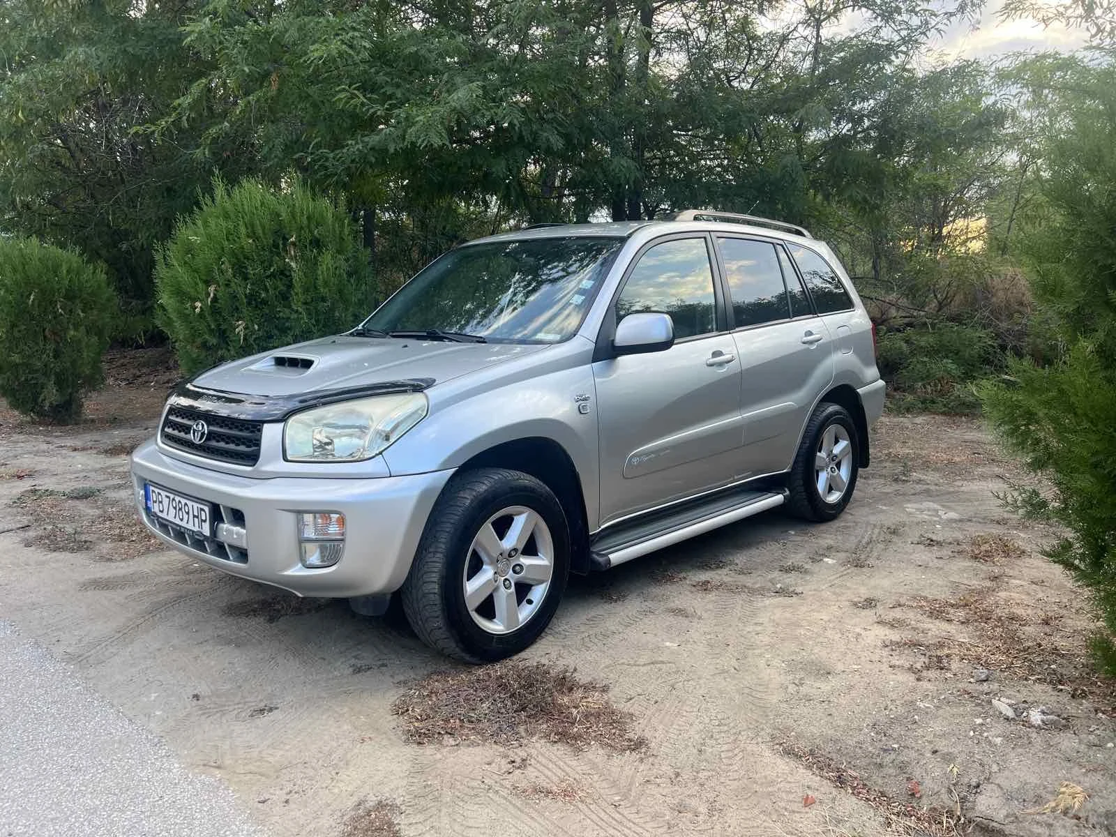 Toyota Rav4  2.0D4D-4X4 - изображение 2