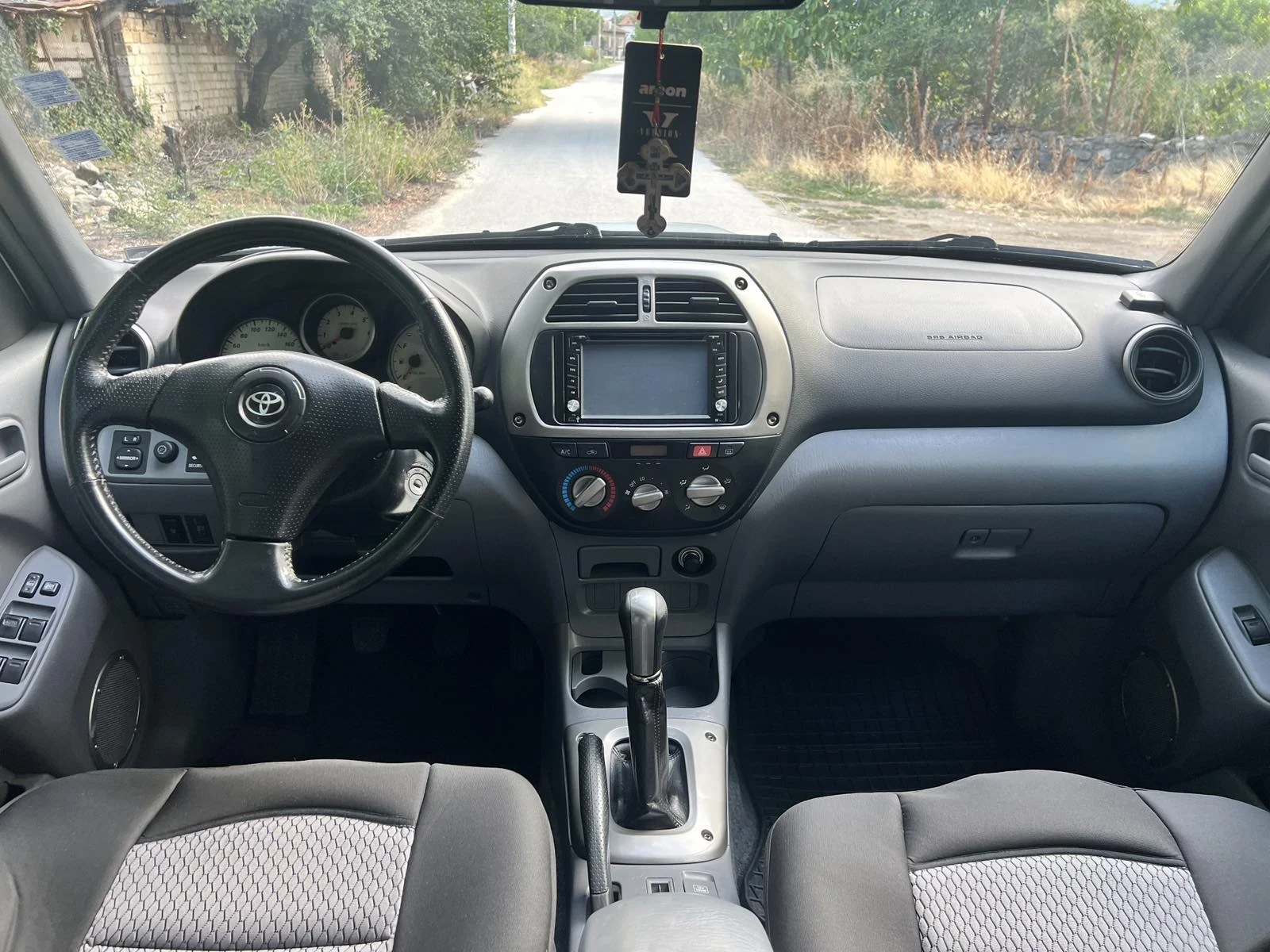 Toyota Rav4  2.0D4D-4X4 - изображение 8