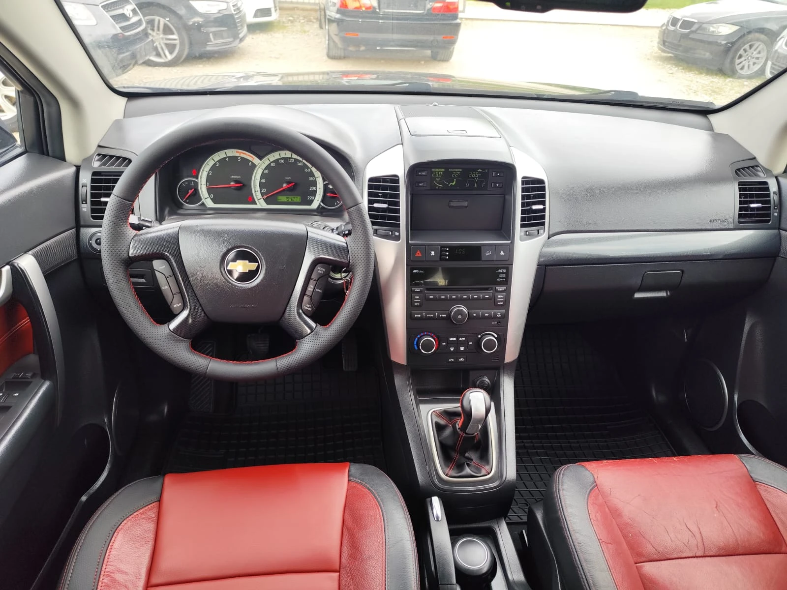 Chevrolet Captiva 2.0 дизел  Facelift 4х4 Италия, снимка 11 - Автомобили и джипове - 54620670
