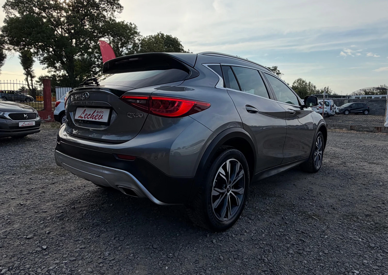 Infiniti QX30 2.2cdi 170 EURO 6 4WD Automatic F1 EURO 6 ЛИЗИНГ, снимка 5 - Автомобили и джипове - 54988499