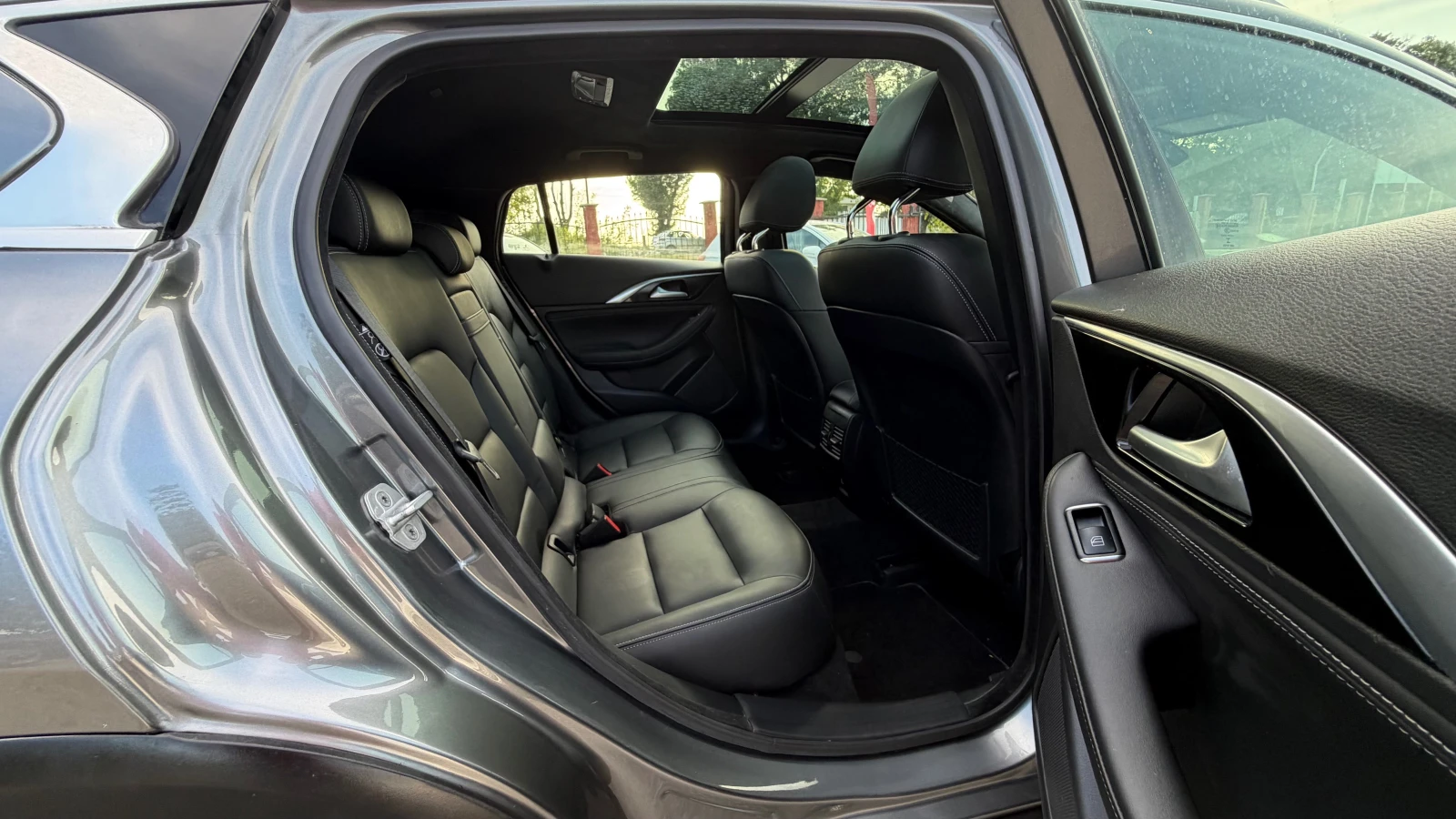 Infiniti QX30 2.2cdi 170 EURO 6 4WD Automatic F1 EURO 6 ЛИЗИНГ, снимка 14 - Автомобили и джипове - 54988499