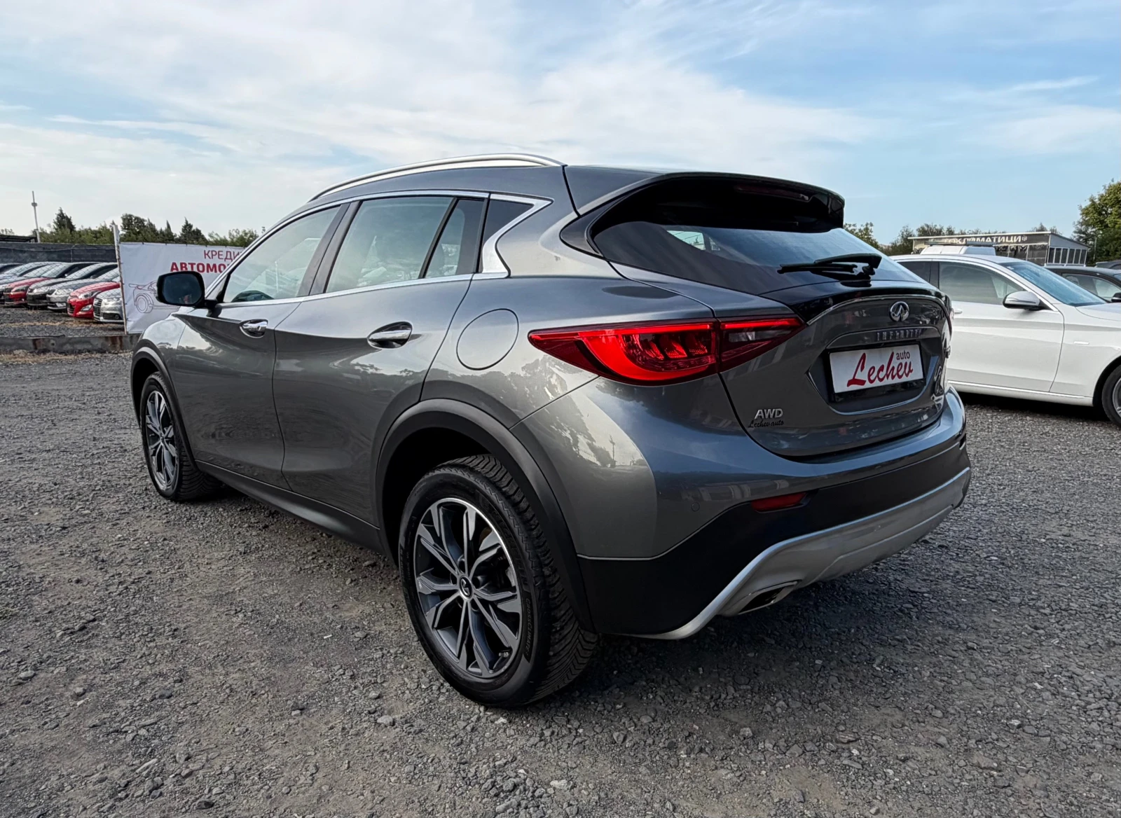 Infiniti QX30 2.2cdi 170 EURO 6 4WD Automatic F1 EURO 6 ЛИЗИНГ, снимка 7 - Автомобили и джипове - 54988499