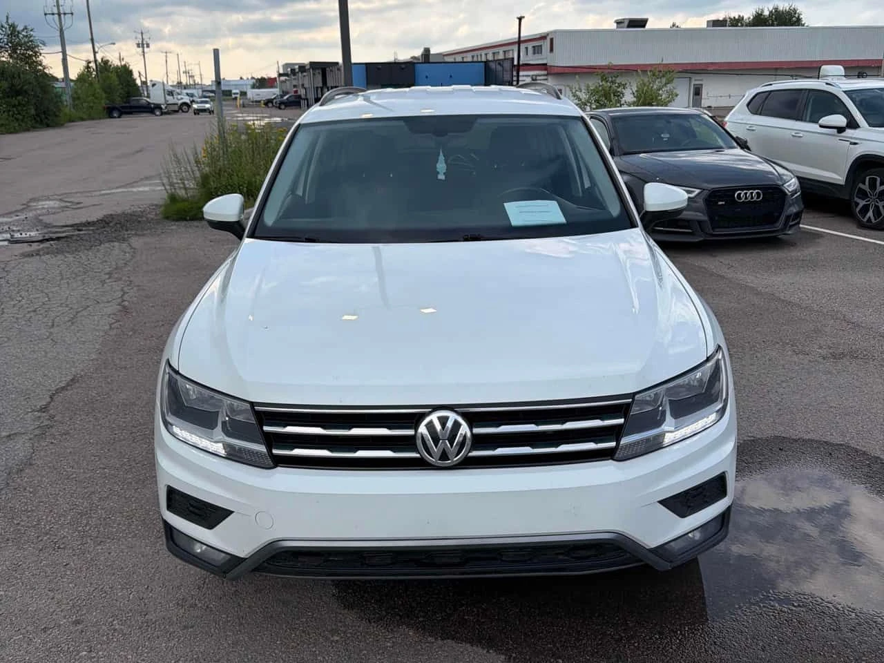 VW Tiguan * Comfortline 4MOTION * CARFAX * АВТОКРЕДИТ , снимка 5 - Автомобили и джипове - 55446130