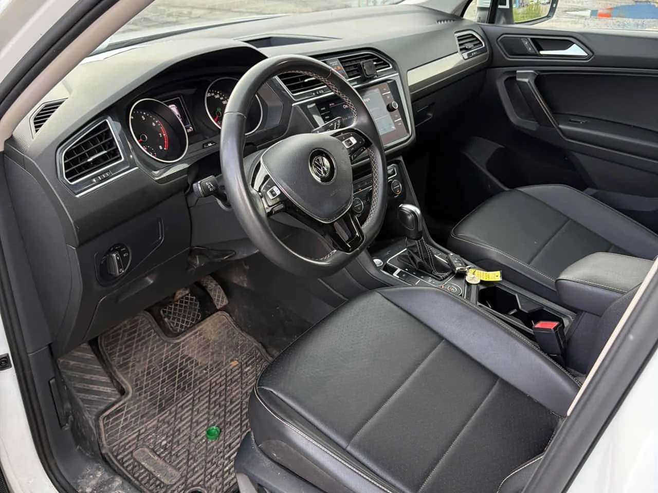 VW Tiguan * Comfortline 4MOTION * CARFAX * АВТОКРЕДИТ , снимка 7 - Автомобили и джипове - 55446130