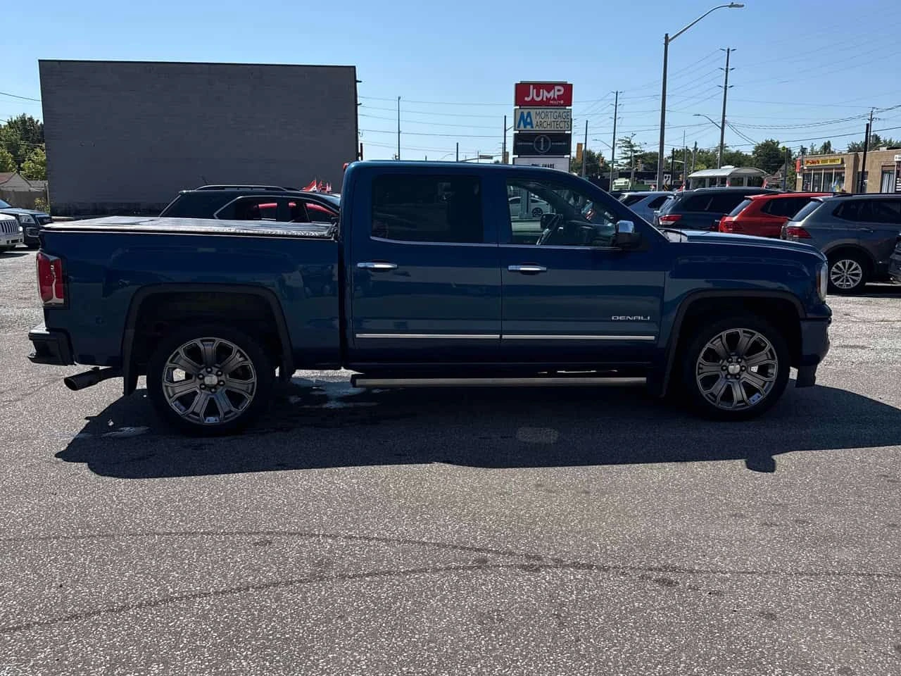 Gmc Sierra * Denali * CARFAX * ЛИЦЕНЗИРАН ДИЛЪР, снимка 3 - Автомобили и джипове - 55541549