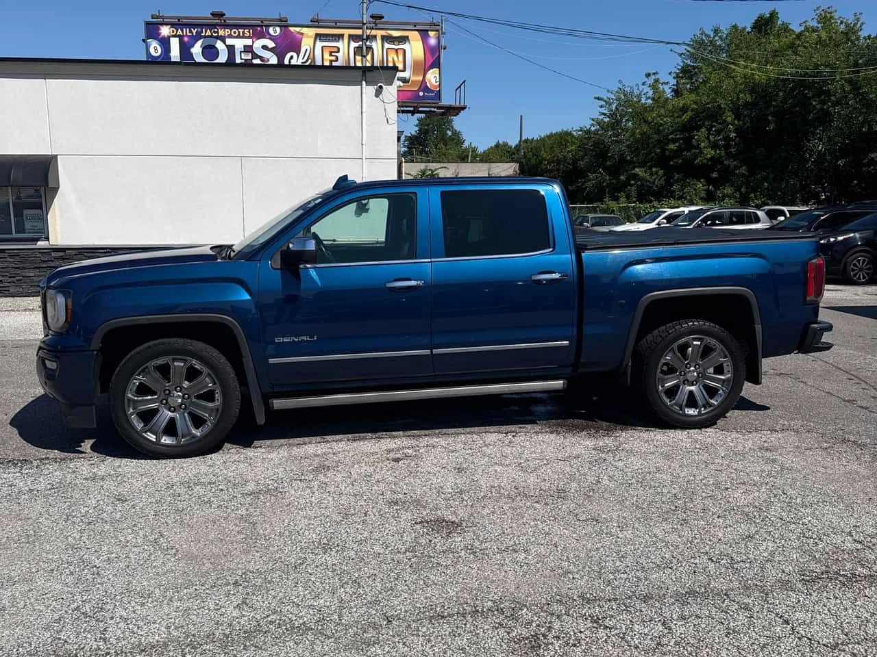 Gmc Sierra * Denali * CARFAX * ЛИЦЕНЗИРАН ДИЛЪР, снимка 2 - Автомобили и джипове - 55541549