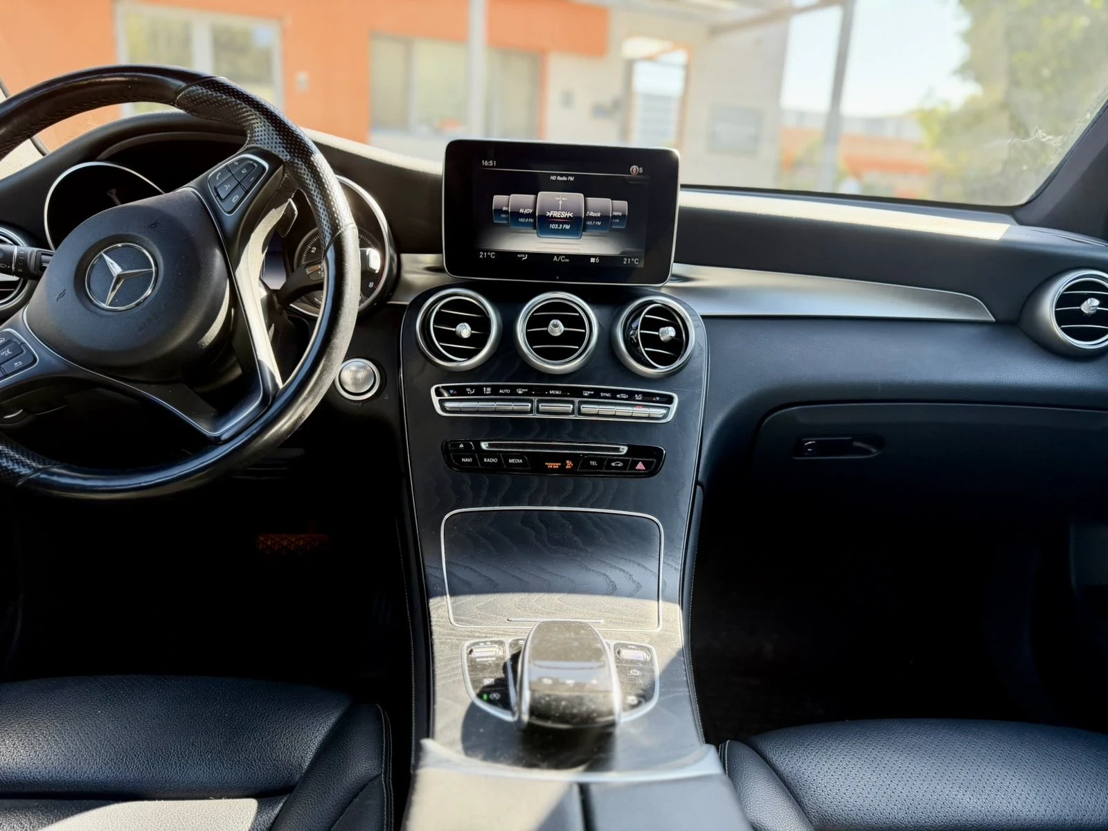 Mercedes-Benz GLC 300 4MATIC, снимка 16 - Автомобили и джипове - 55710861