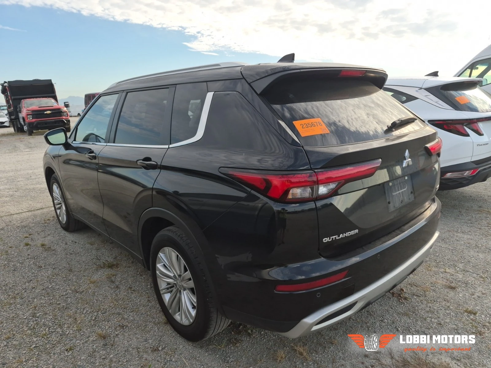 Mitsubishi Outlander, снимка 4 - Автомобили и джипове - 55928999