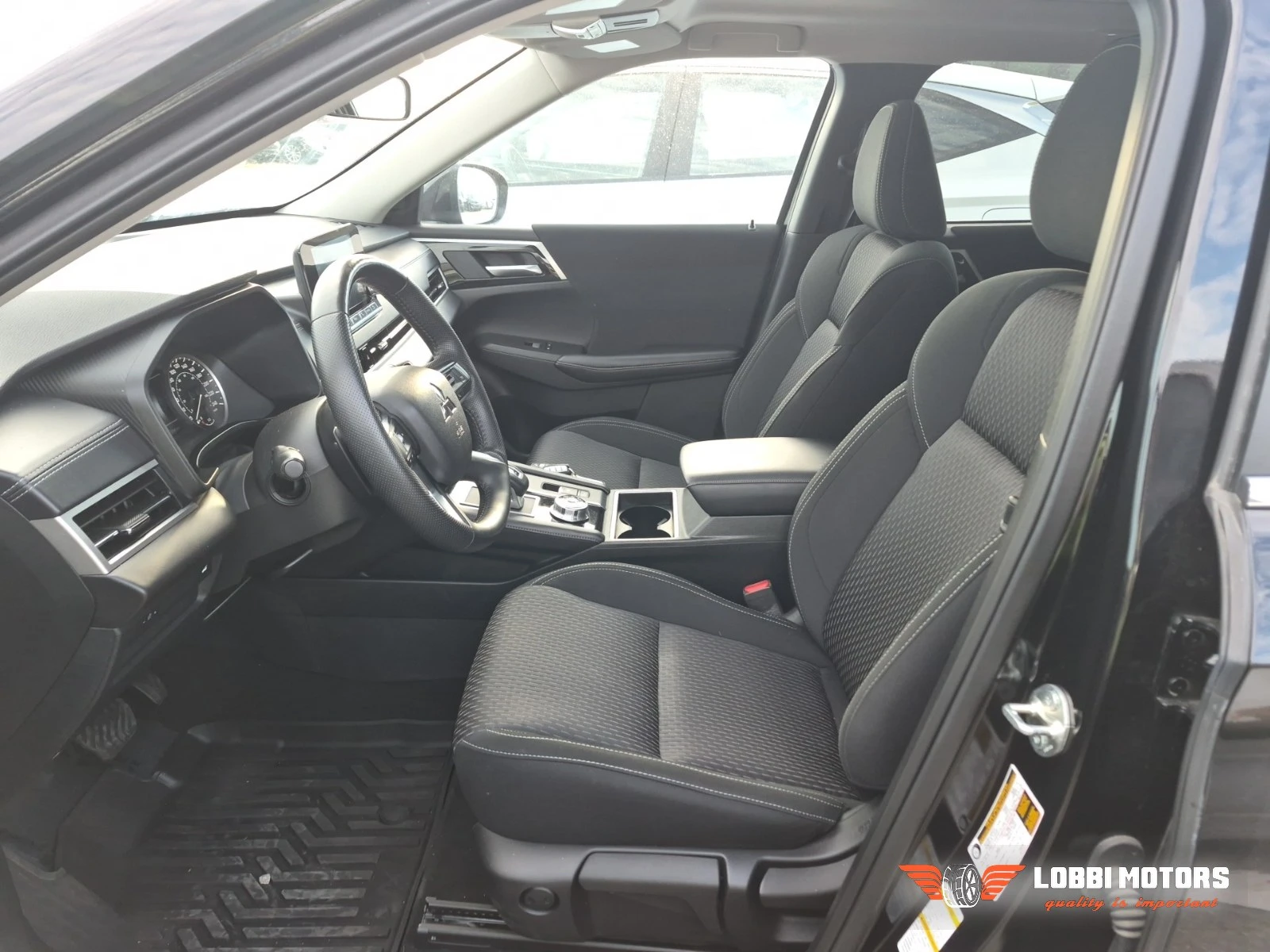 Mitsubishi Outlander, снимка 5 - Автомобили и джипове - 55928999