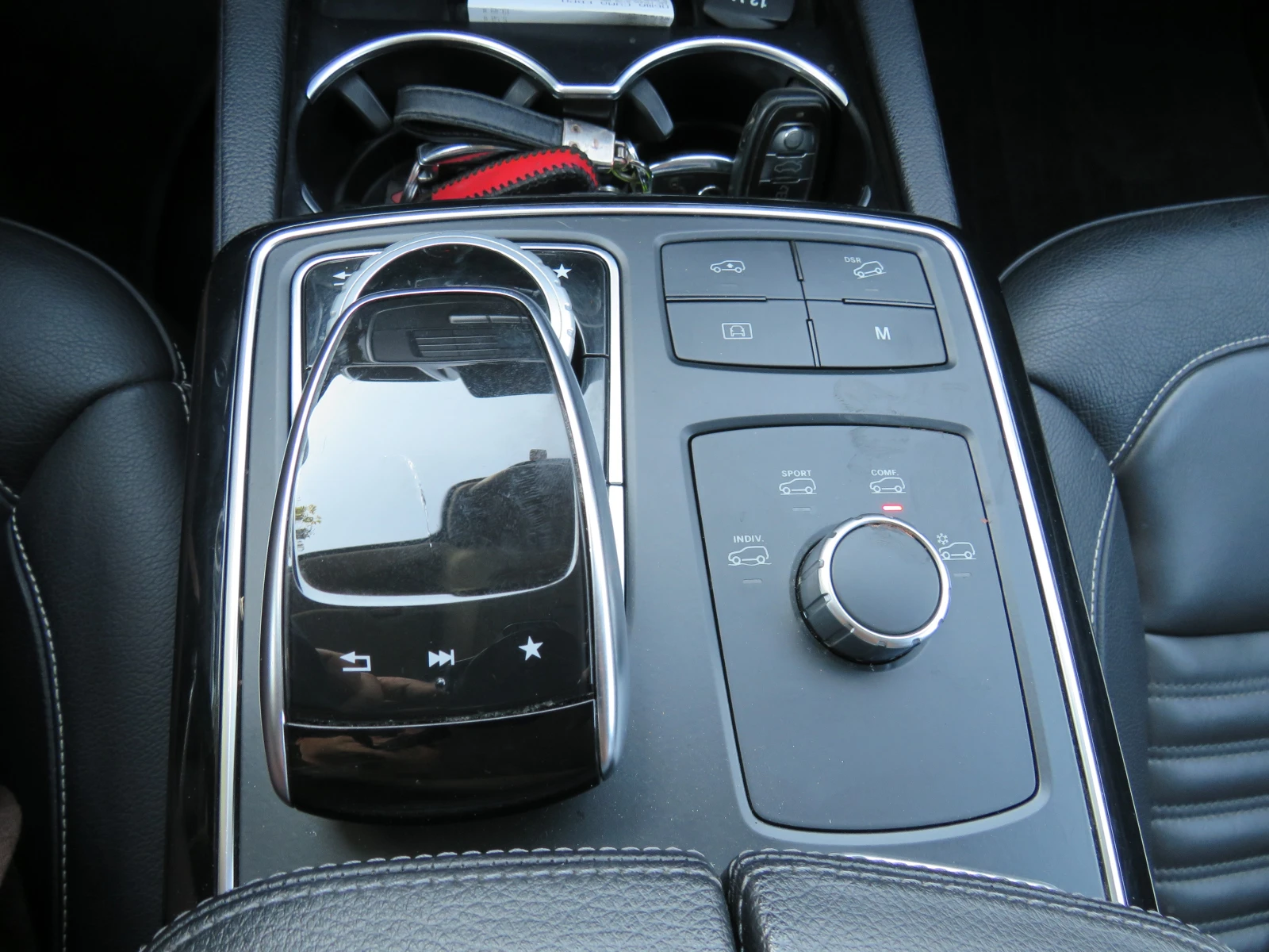 Mercedes-Benz GLE 350 CDI* AMG-LINE COUPE LED KEYLESS 4-MATIC 9G* , снимка 13 - Автомобили и джипове - 55934264