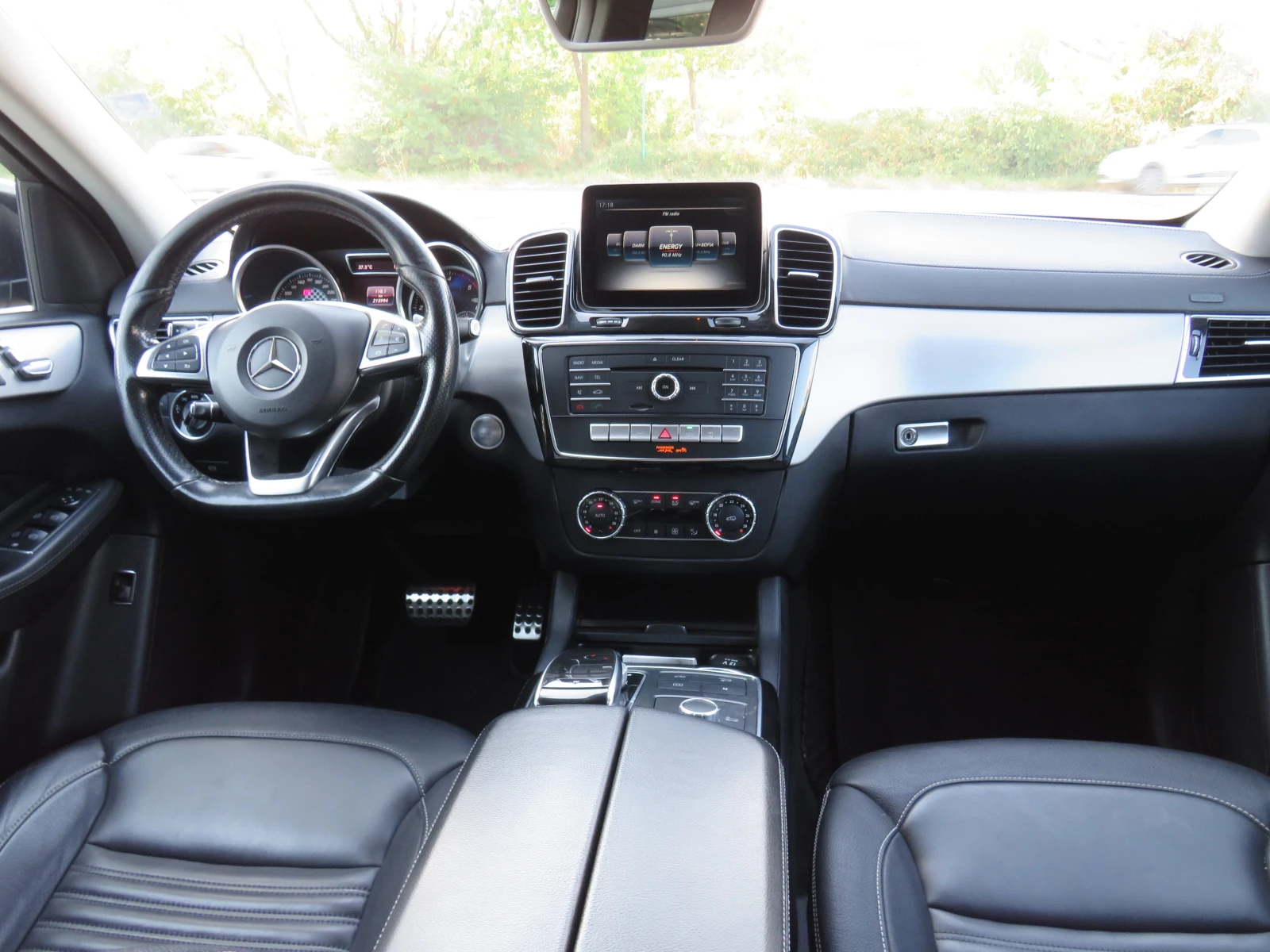 Mercedes-Benz GLE 350 CDI* AMG-LINE COUPE LED KEYLESS 4-MATIC 9G* , снимка 11 - Автомобили и джипове - 55934264