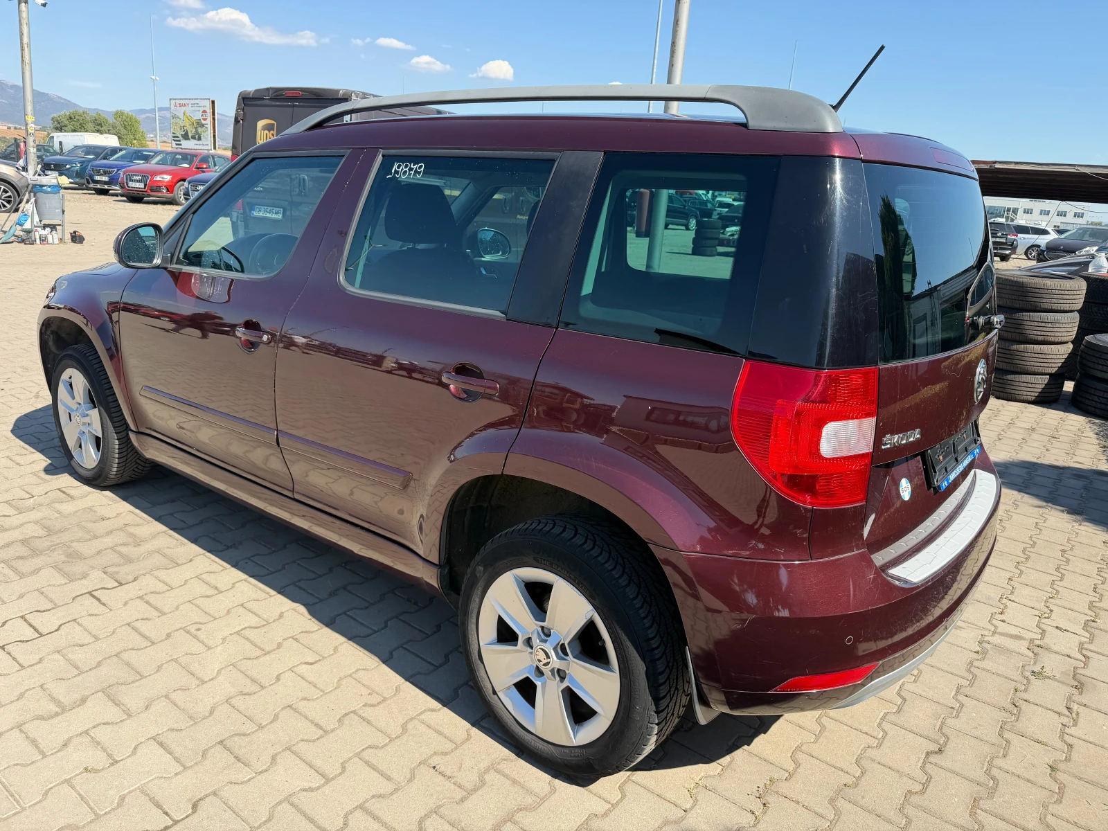 Skoda Yeti 1.6TDI AVTOMAT/NAVI EURO 5, снимка 8 - Автомобили и джипове - 56130786
