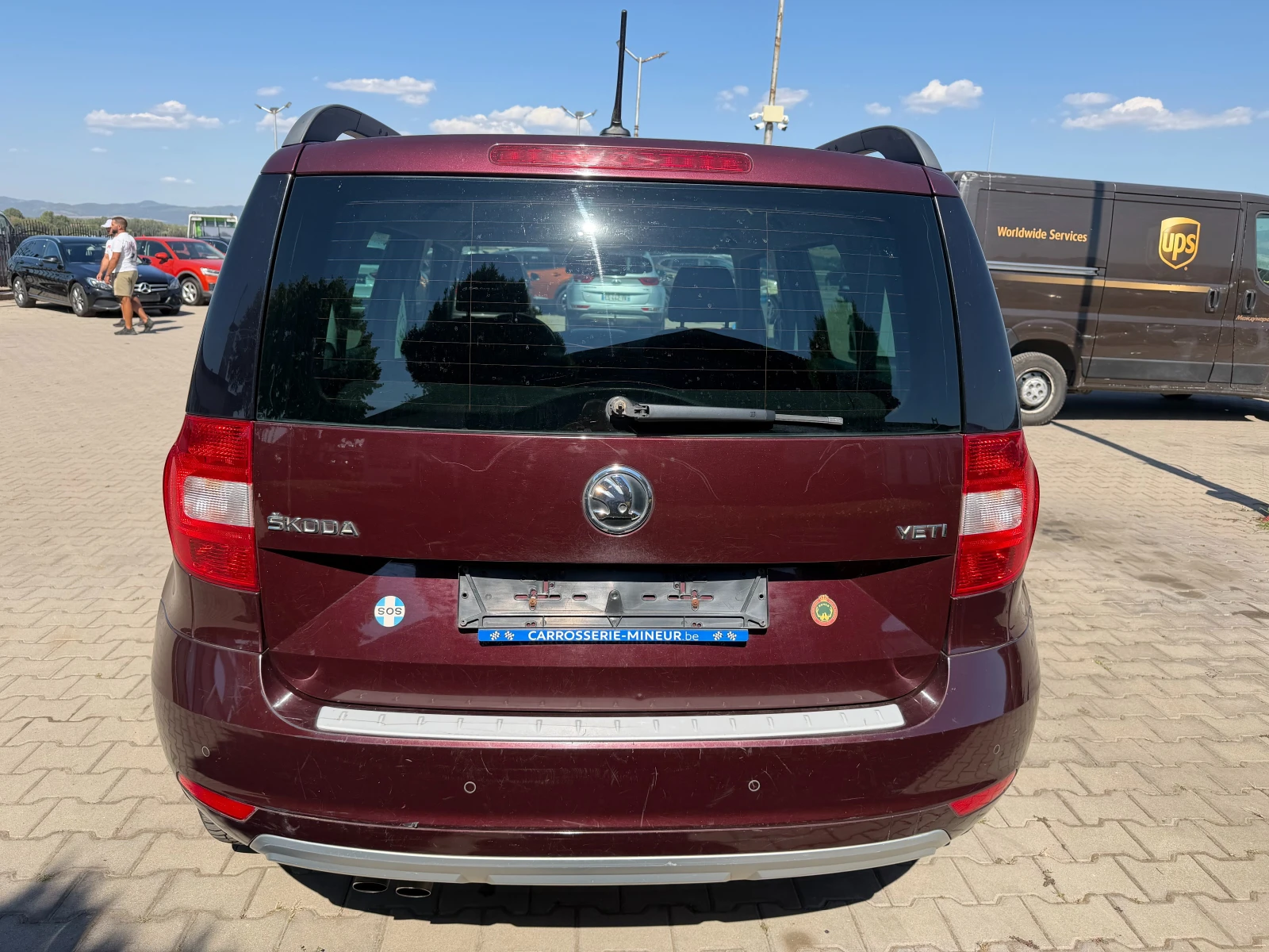 Skoda Yeti 1.6TDI AVTOMAT/NAVI EURO 5, снимка 7 - Автомобили и джипове - 56130786