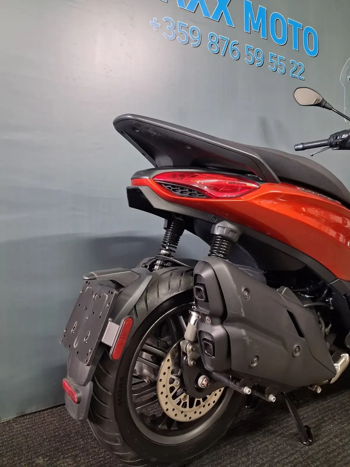 Piaggio Beverly 400hpe ASR / ABS / FULL LED / Keyless, снимка 6 - Мотоциклети и мототехника - 54296759