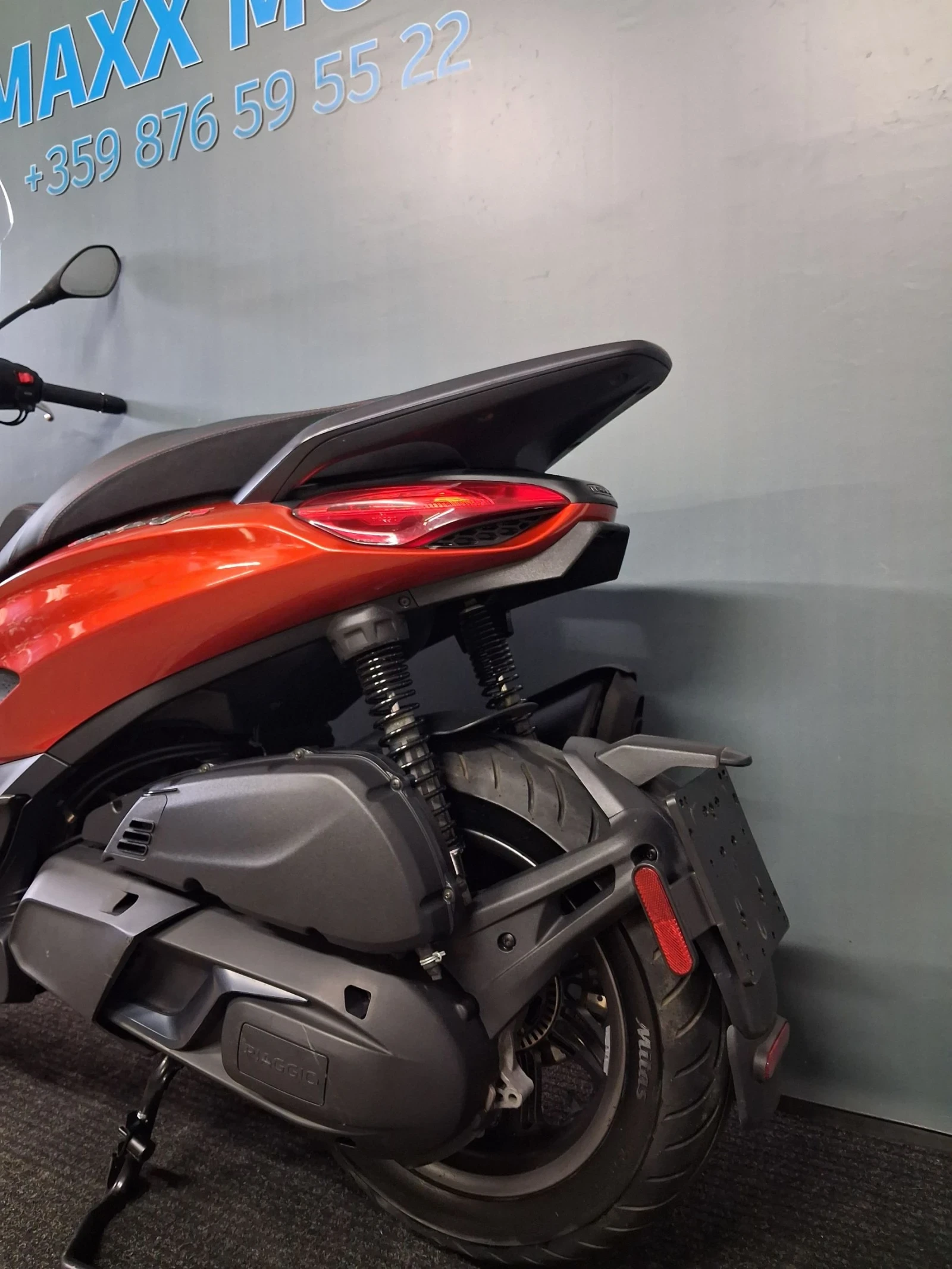 Piaggio Beverly 400hpe ASR / ABS / FULL LED / Keyless, снимка 5 - Мотоциклети и мототехника - 54296759