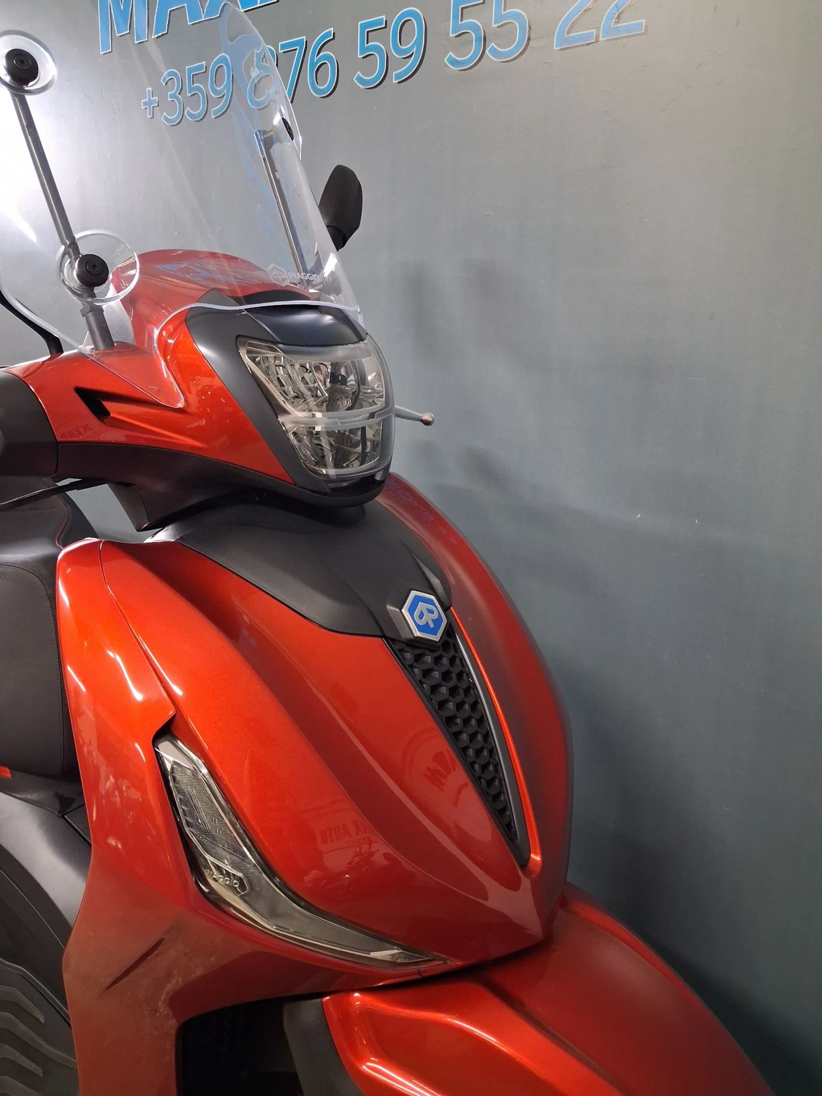 Piaggio Beverly 400hpe ASR / ABS / FULL LED / Keyless, снимка 10 - Мотоциклети и мототехника - 54296759