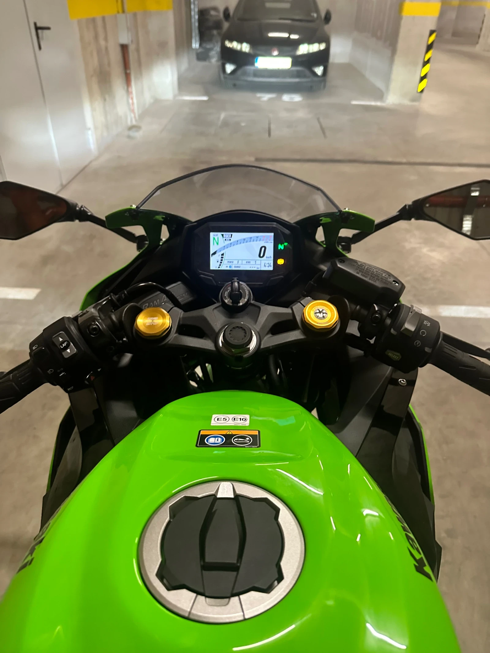 Kawasaki 400, снимка 3 - Мотоциклети и мототехника - 54957586